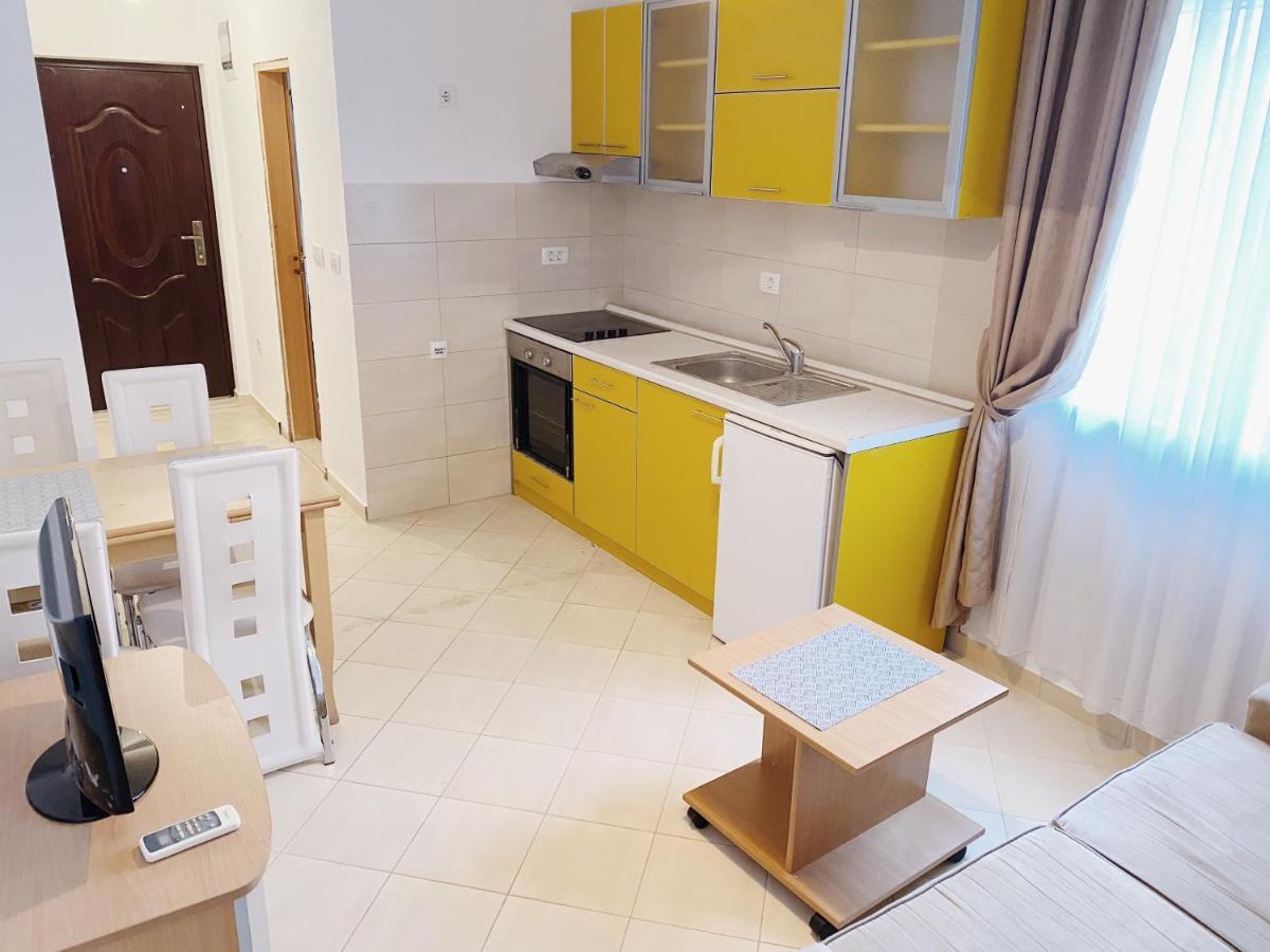 Apartments Sneki Baošići المظهر الخارجي الصورة