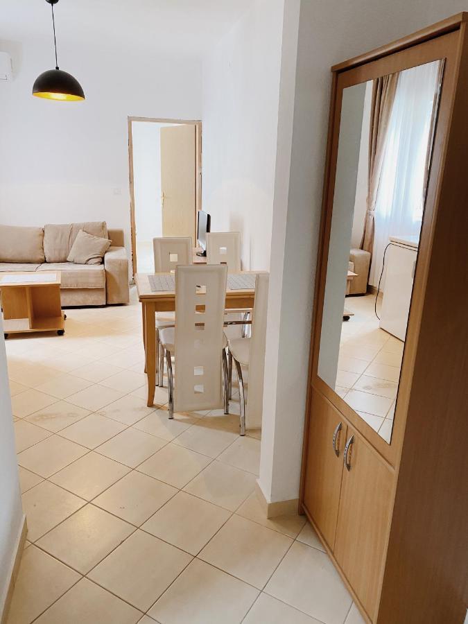 Apartments Sneki Baošići المظهر الخارجي الصورة