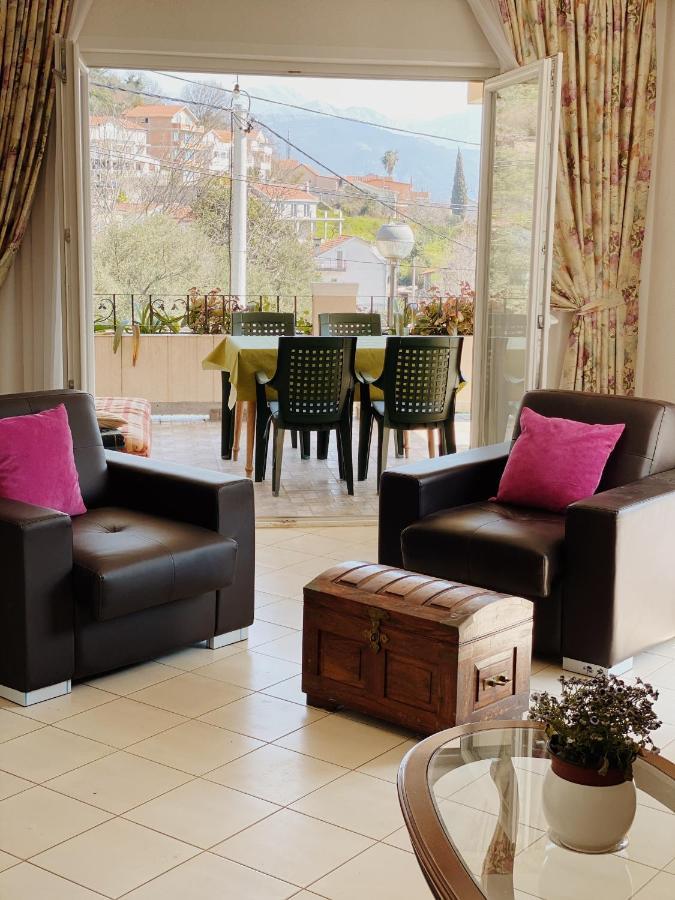 Apartments Sneki Baošići المظهر الخارجي الصورة