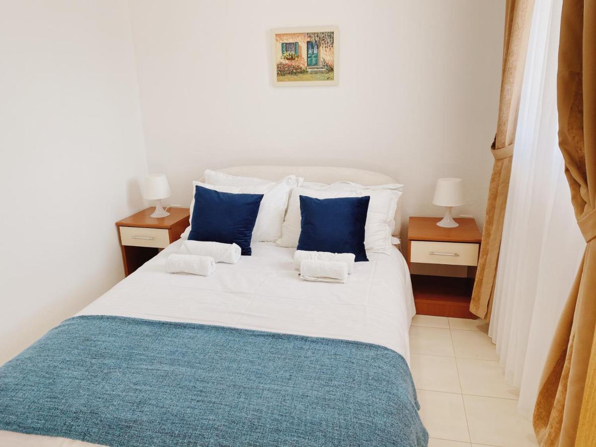 Apartments Sneki Baošići المظهر الخارجي الصورة