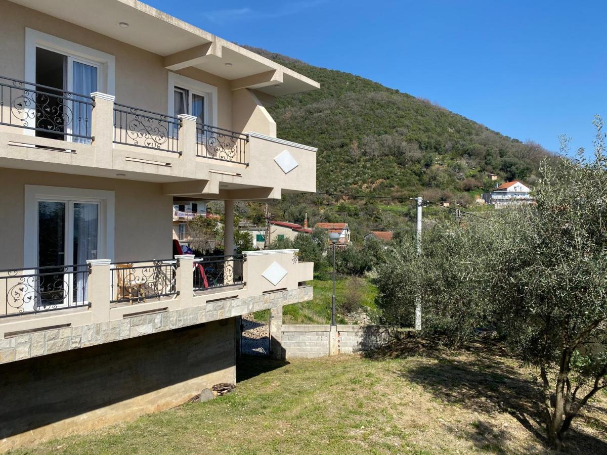Apartments Sneki Baošići المظهر الخارجي الصورة