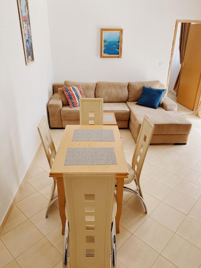 Apartments Sneki Baošići المظهر الخارجي الصورة